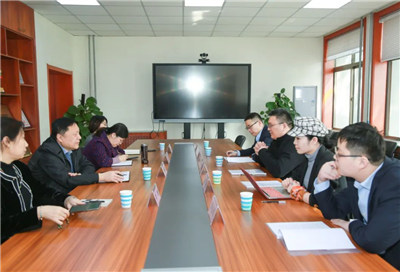 丁振柱董事長、趙納博士赴山東省中醫(yī)藥研究院、山東省化妝品行業(yè)協(xié)會走訪洽談